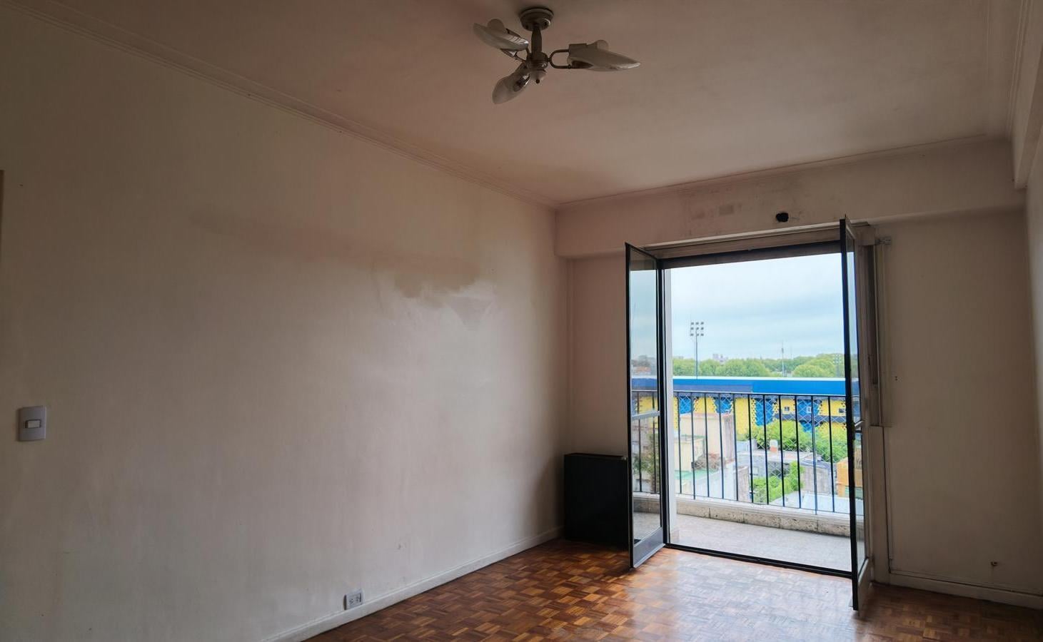 Foto de Departamento de 3 ambientes al frente con dos balcones., imagen 2