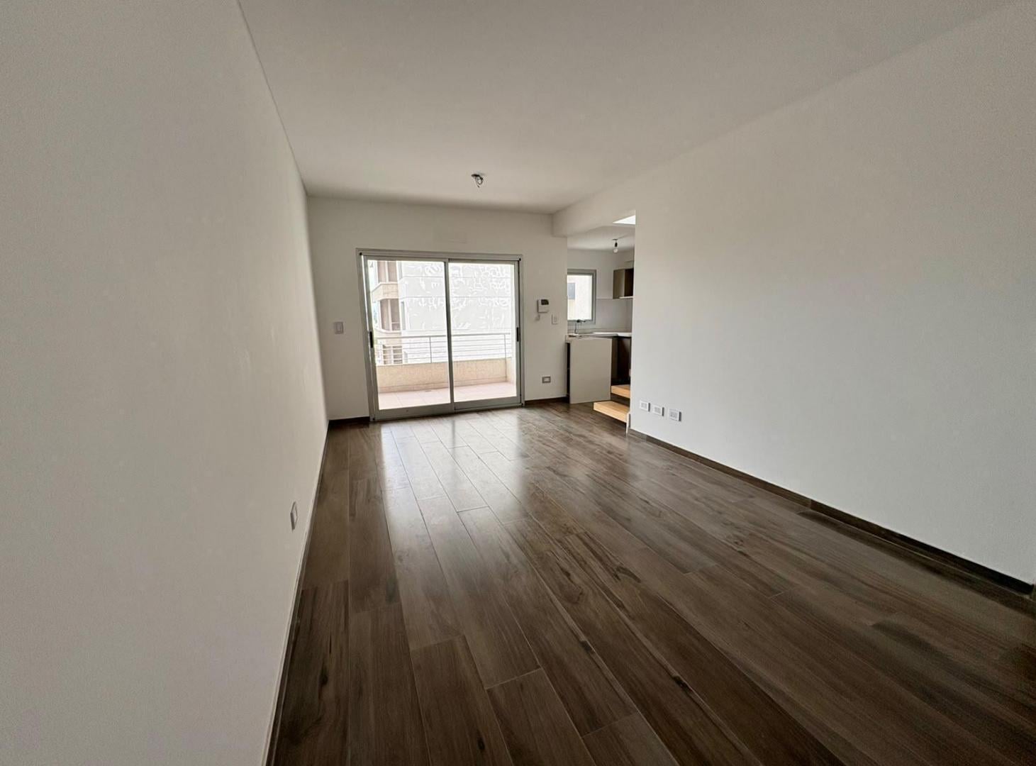 Foto de Departamento de 2 ambientes con terraza en venta Lanus Oeste, imagen 2