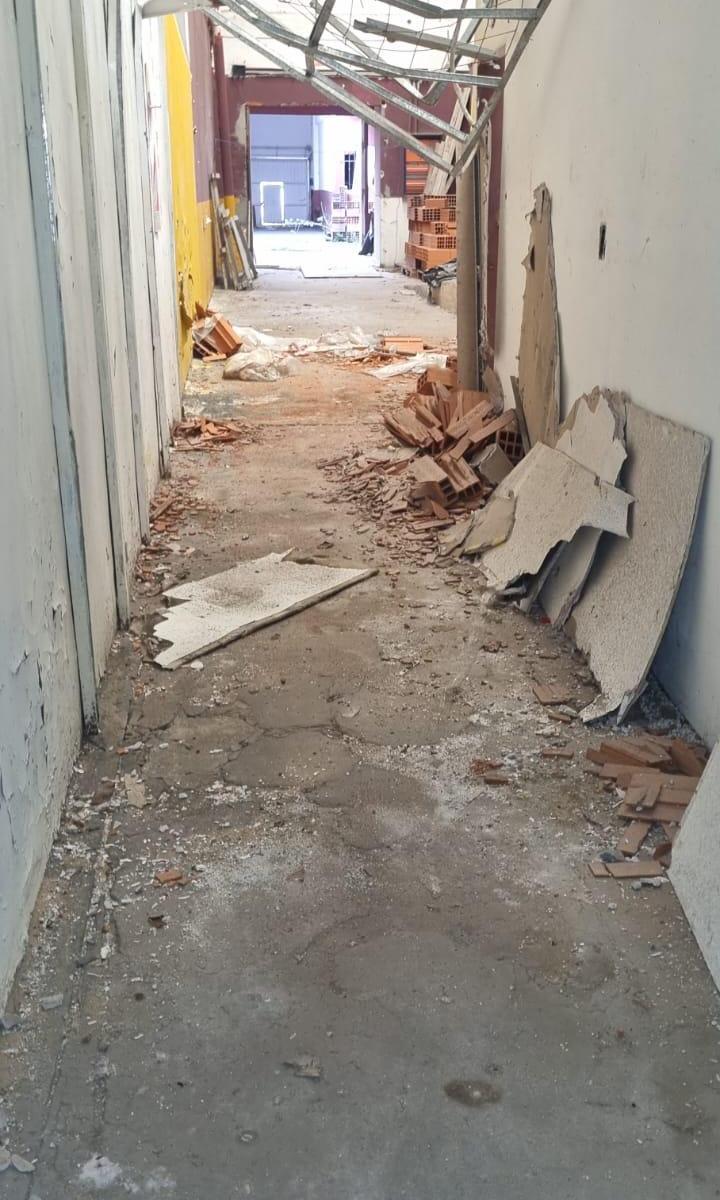 Foto de OPORTUNIDAD EN VENTA x DOS GALPONES, imagen 4