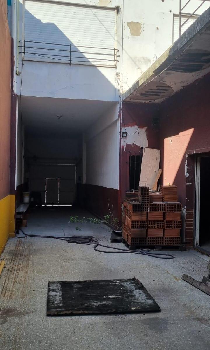 Oportunidad en Venta X Dos Galpones 3