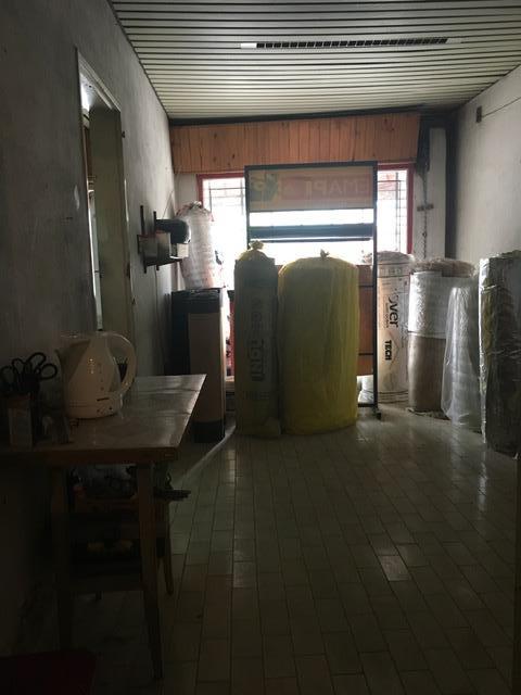 Local con Depósito en Muy Buena Ubicación