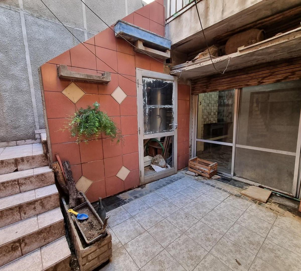 ¡Casa Para 2 Familias C/patio y Garaje! 5