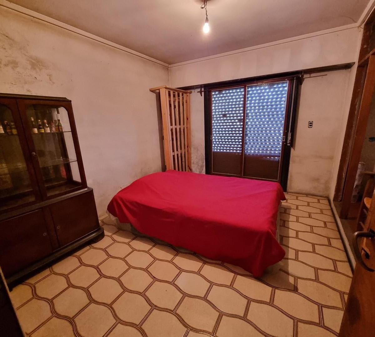 ¡Casa Para 2 Familias C/patio y Garaje! 4