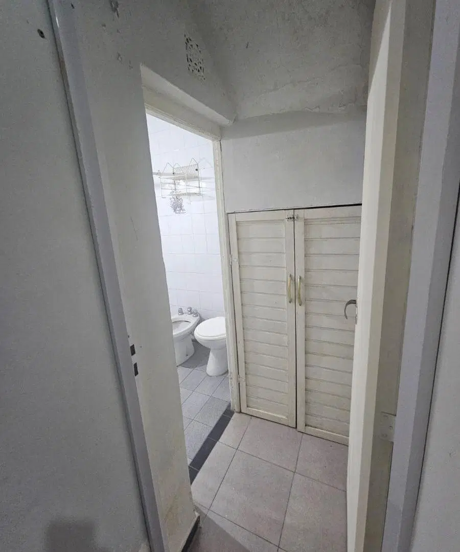 ¡DEPARTAMENTO 3 Ambientes PLANTA BAJA INTERNO EN BUEN ESTADO! 5