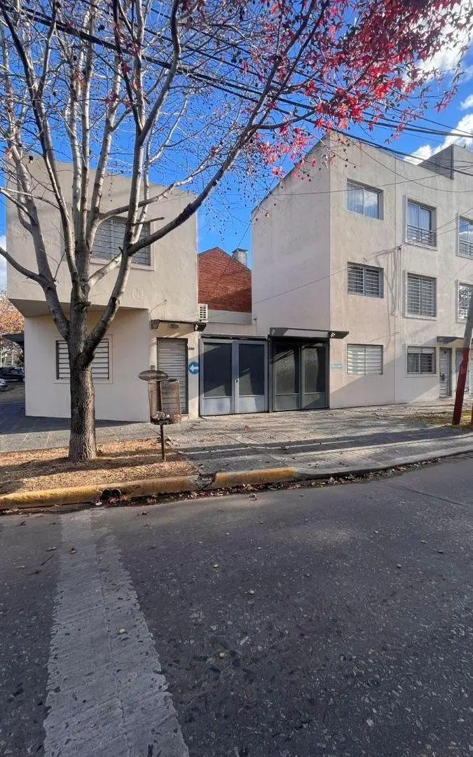 ¡Cochera en ALQUILER en Lanus Oeste! 3