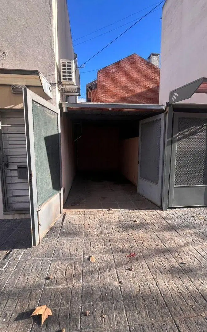 ¡Cochera en ALQUILER en Lanus Oeste! 2