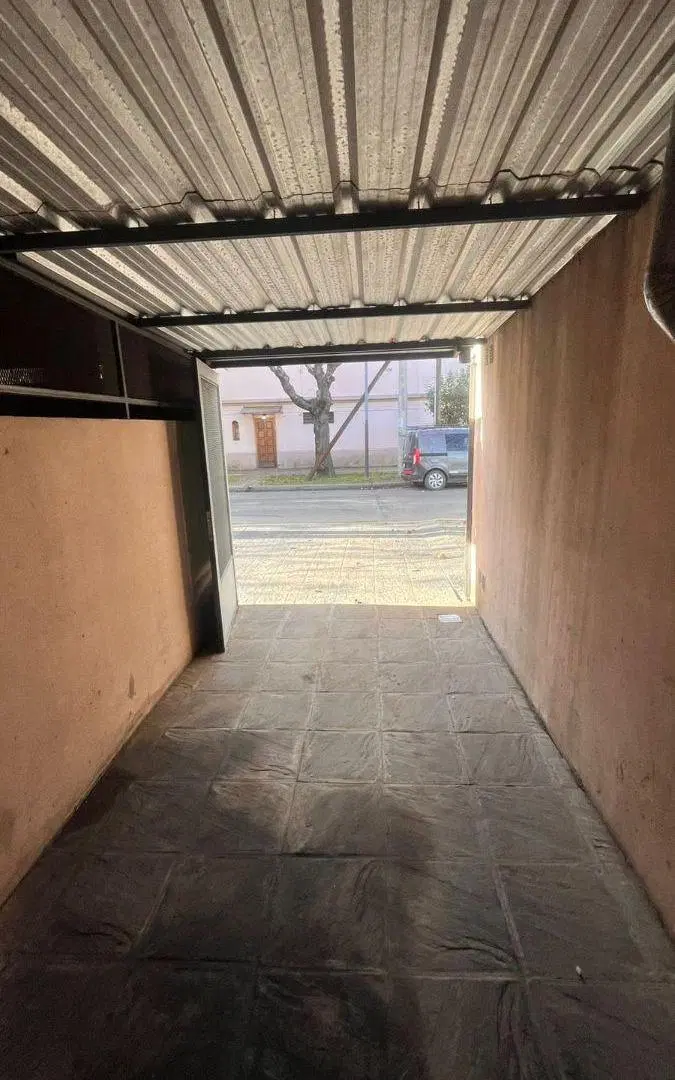 ¡Cochera en ALQUILER en Lanus Oeste! 5