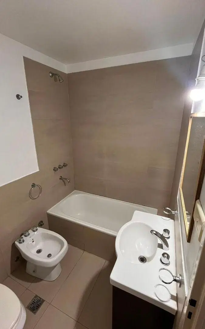 ¡Hermoso Departamento tipo dúplex al frente en ALQUILER a cuadras de Lanusita! 8