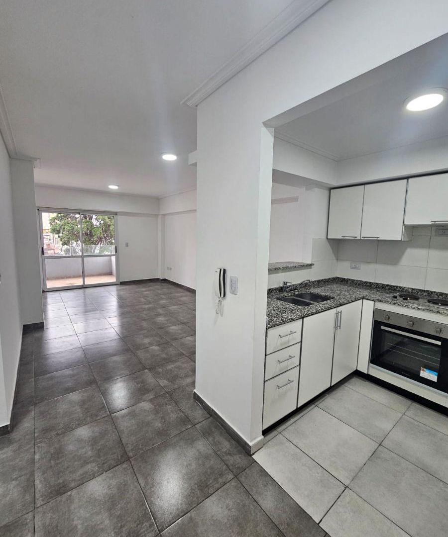 Foto de ¡Nuevo Ingreso! Hermoso monoambiente a 3 cuadras de la Estación Lanus, imagen 4
