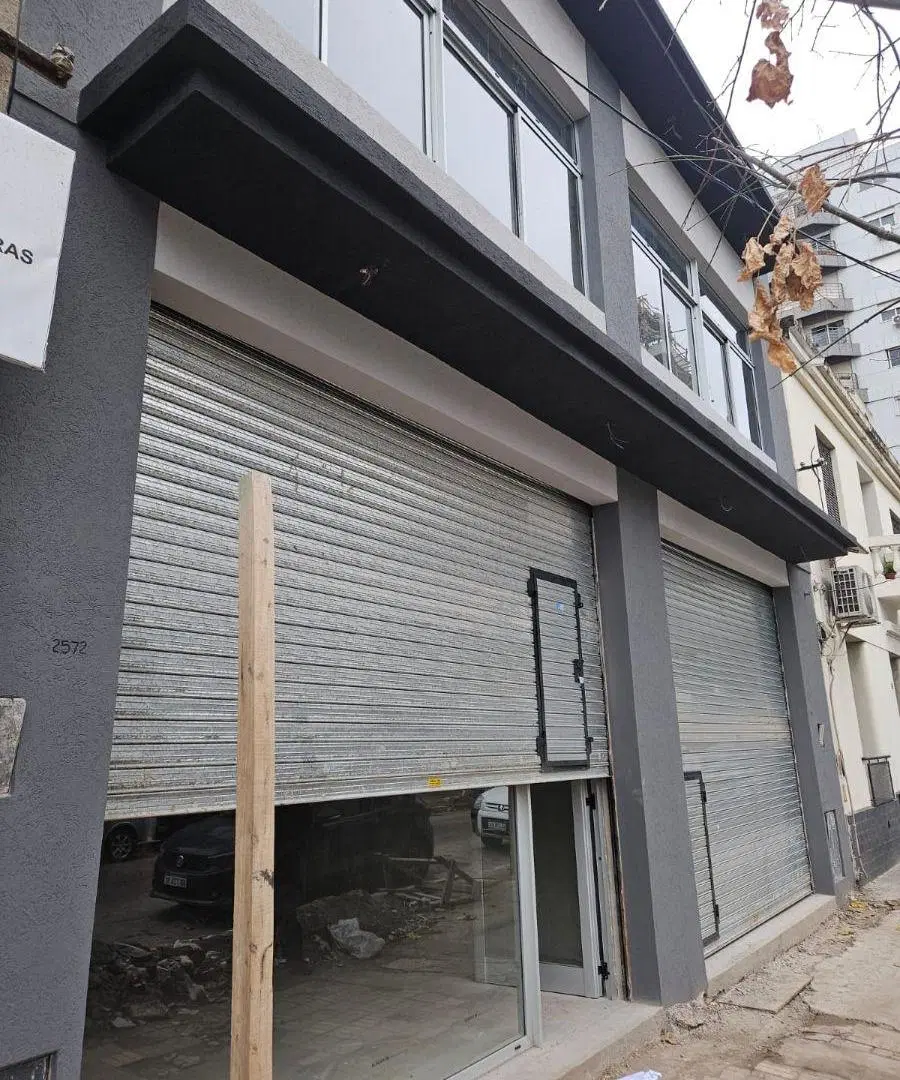 ¡Nuevo Ingreso! Ideal Gastronomía/Consultorio A ESTRENAR a metros de LANUSITA 4