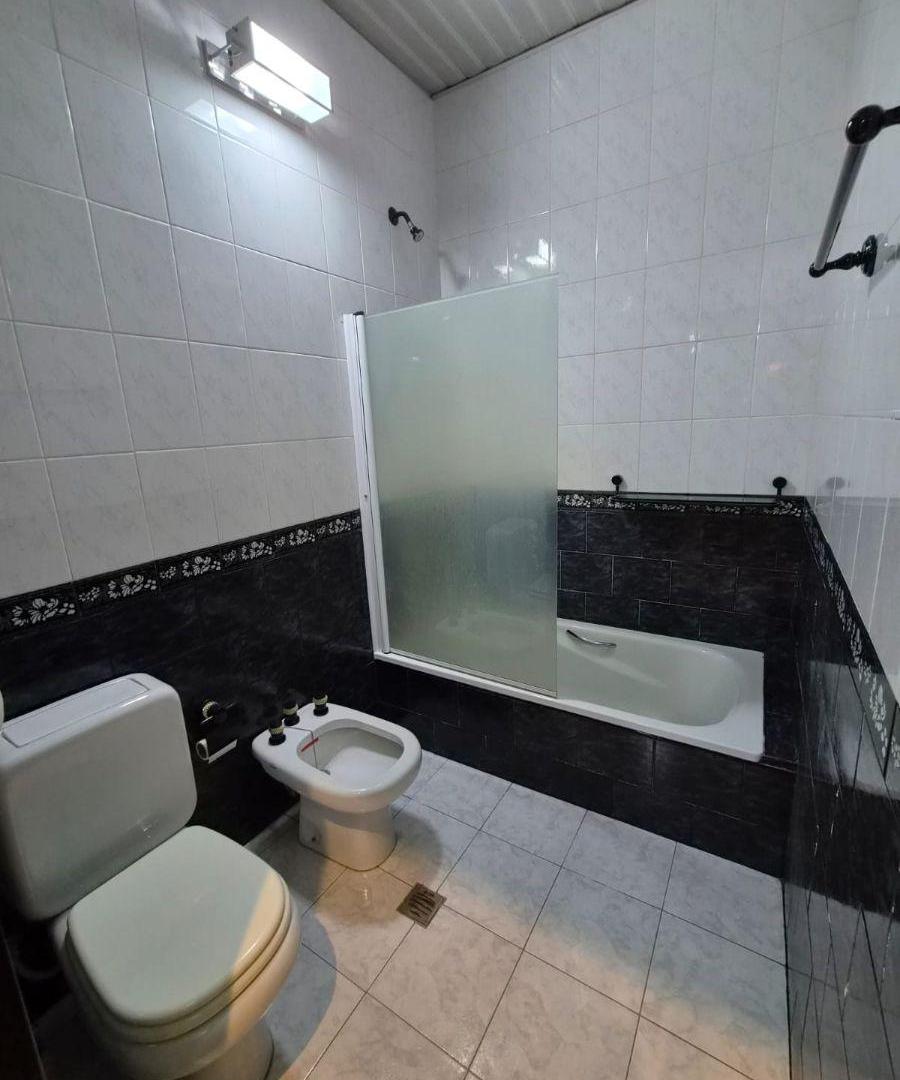 Foto de ¡NUEVO INGRESO! Hermosa Casa de 2 Amb en Lanus Oeste, imagen 4