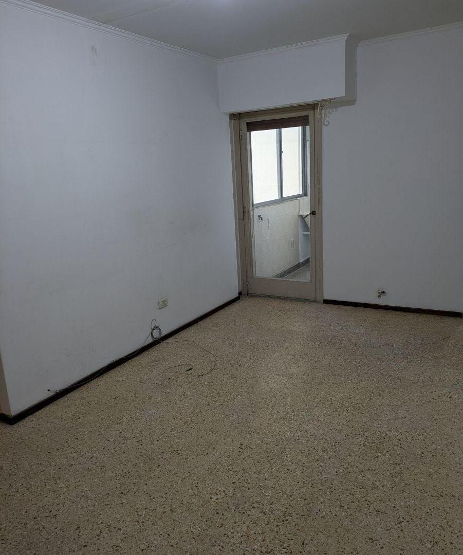 Foto de Departamento de 40 m² de 1 dormitorio en alquiler en Villa del Parque, imagen 2
