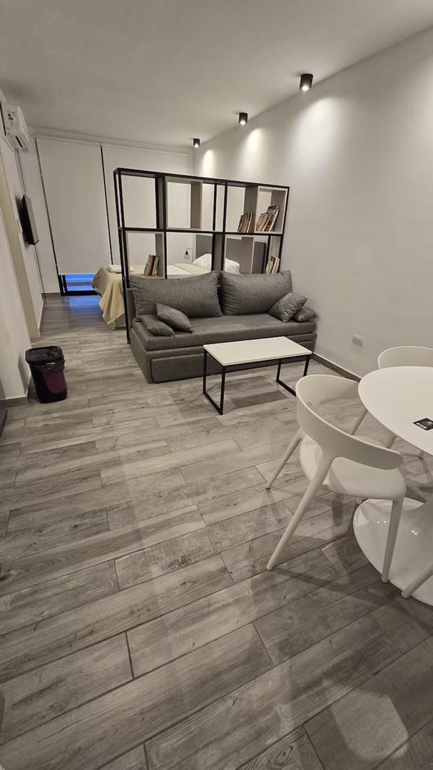 Foto de Departamento en Alquiler en San Telmo, Capital Federal, Buenos Aires, imagen 2