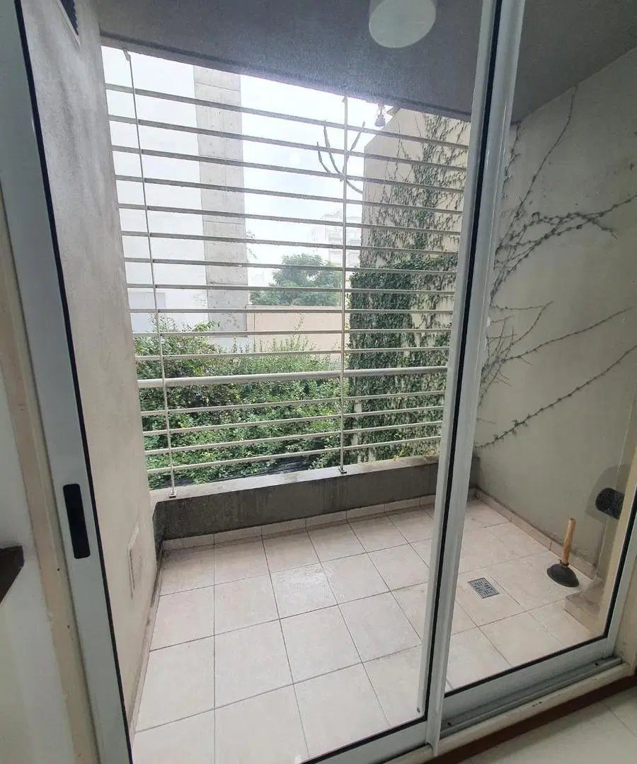Monoambiente en alquiler con balcón al contrafrente 5