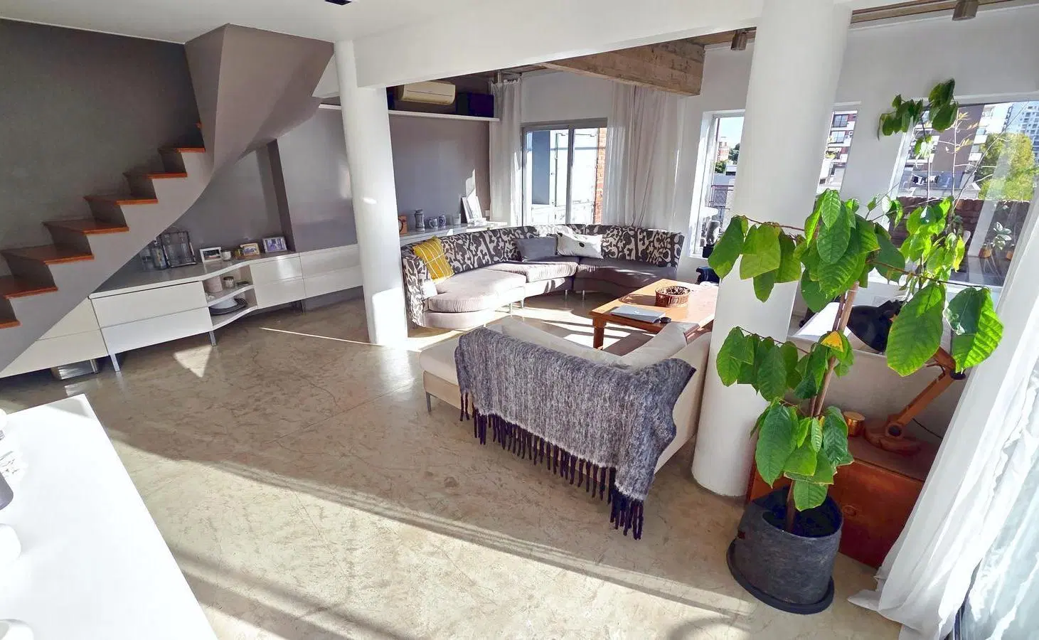 Venta departamento Triplex 4 Ambientes en Belgrano R 5