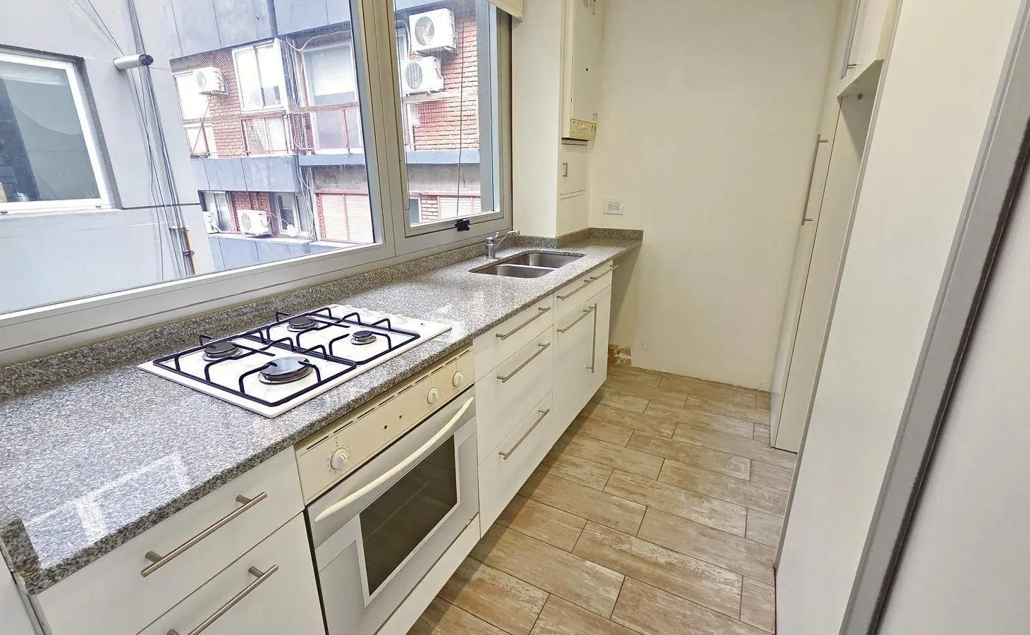Dpto en alquiler en Nuñez. 2 amb, cochera, apto profesional 2