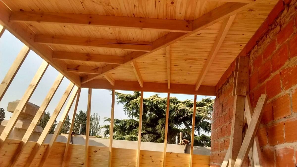 EXCELENTE DEPARTAMENTO DE TRES AMBIENTES MAS PLAYRROM, OPCIONAL COCHERA