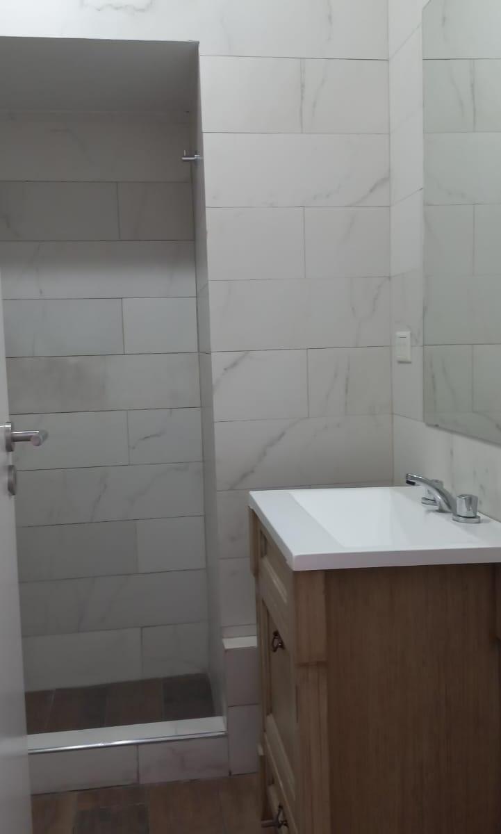 EXCELENTE CHALET 3 HABITACIONES, A MTS DE SEGUI, A 600 MTS DE ESTACION ADROGUE!!