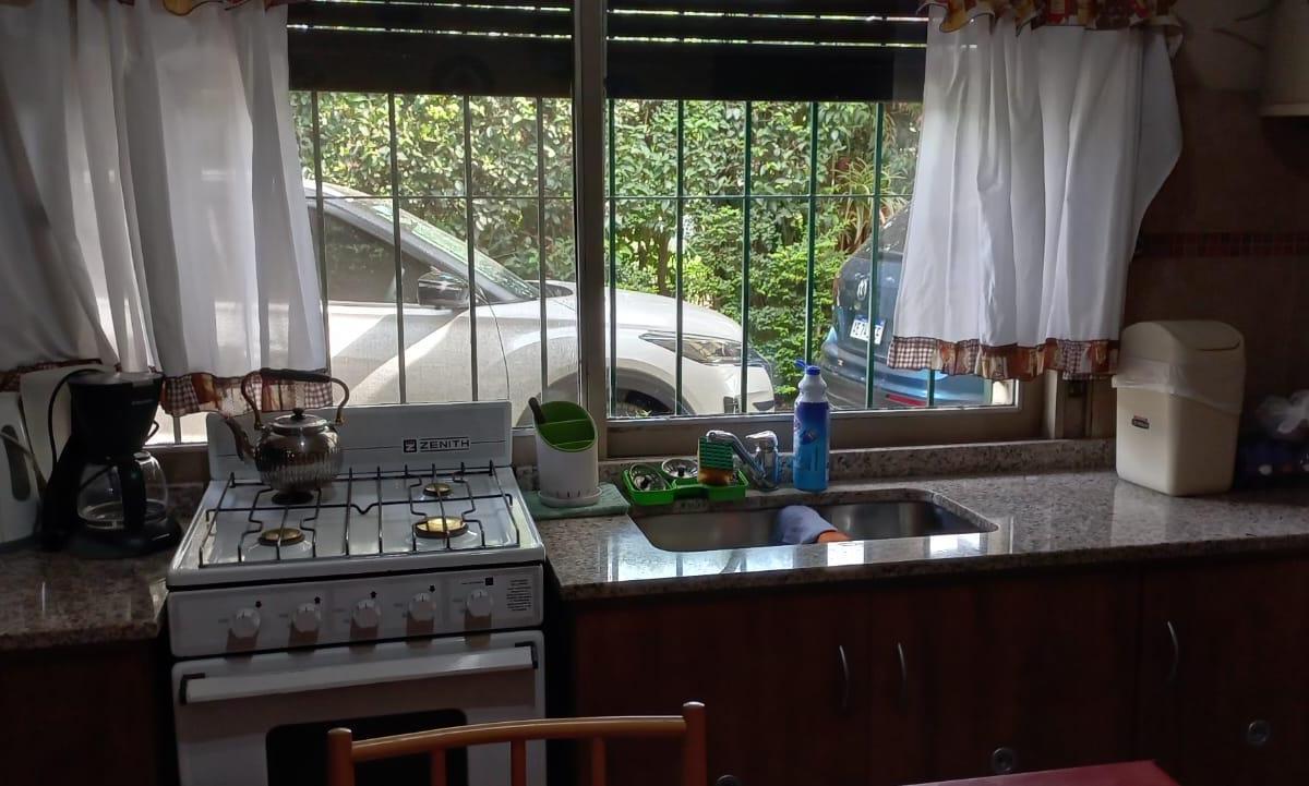 Foto de IMPECABLE CASA QUINTA CON AMPLIO PARQUE, PISCINA, CANCHA DE FUTBOL Y, imagen 3