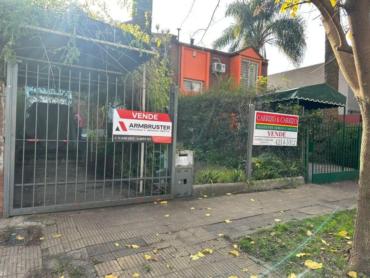 EXCELENTE DUPLEX MUY LUMINOSO A METROS DE LA ESTACIÓN DE MÁRMOL 2