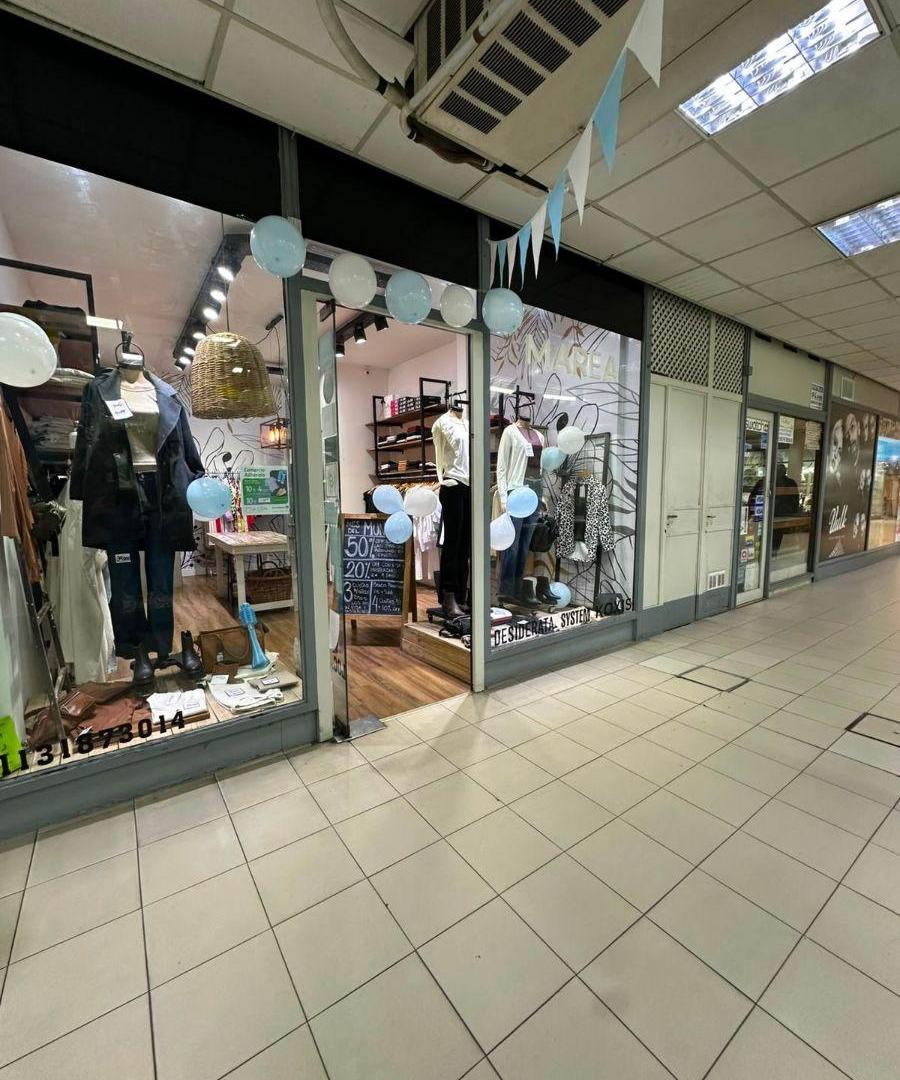 Foto de EXCELENTE LOCAL COMERCIAL EN GALERIA ADROGUÉ, imagen 3