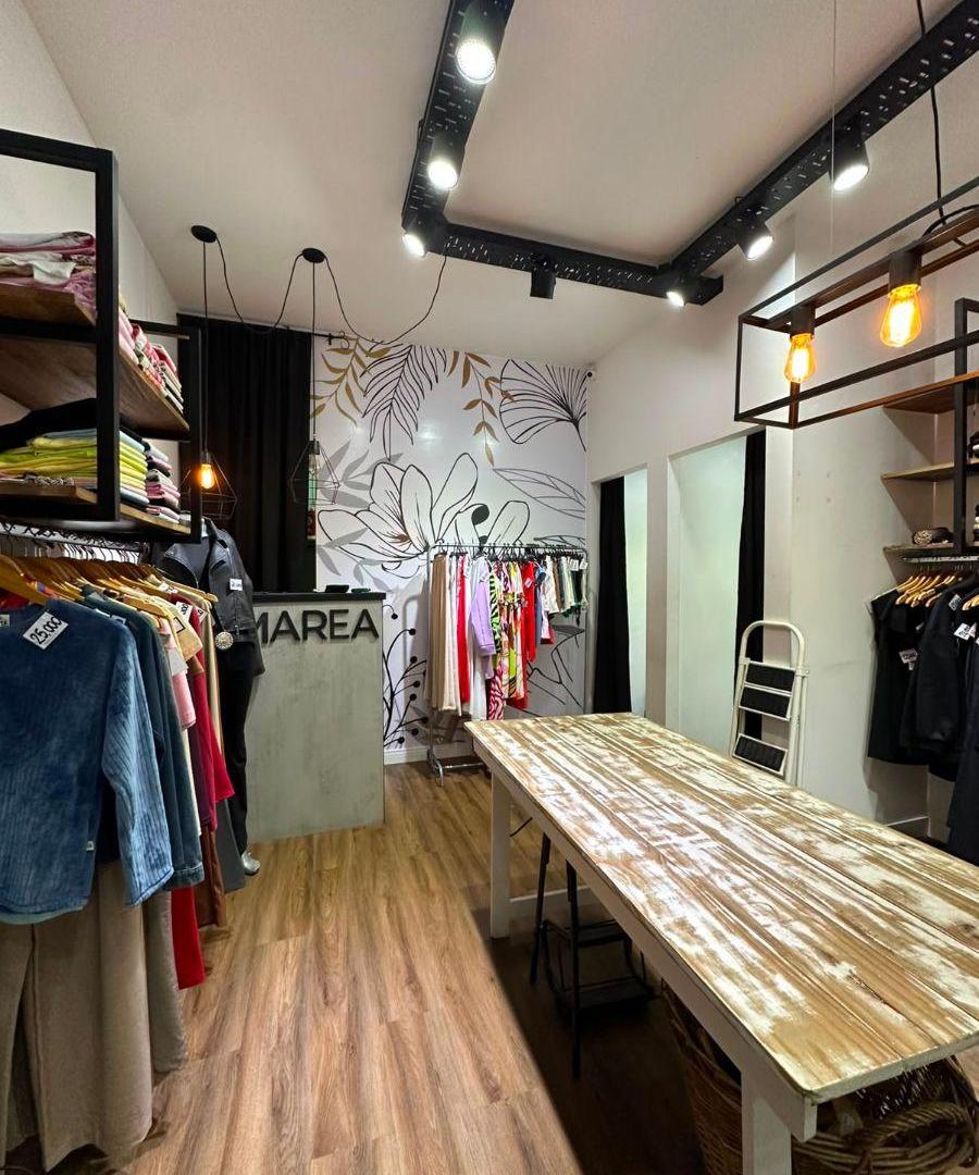 Foto de EXCELENTE LOCAL COMERCIAL EN GALERIA ADROGUÉ, imagen 4