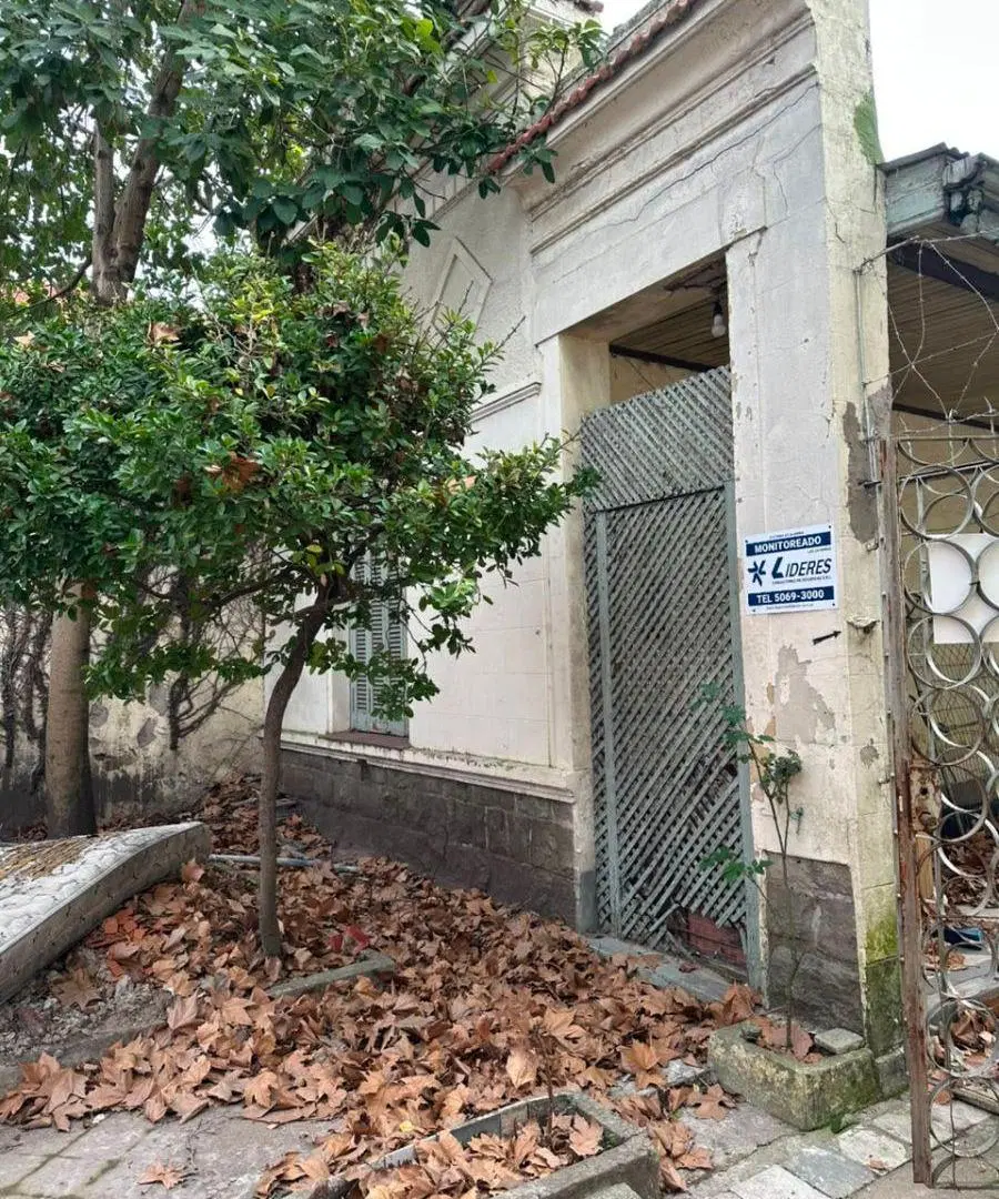 CASA Y DEPTO A RECICLAR A 250M DE AV. LURO IDEAL USO PROFESIONAL 2