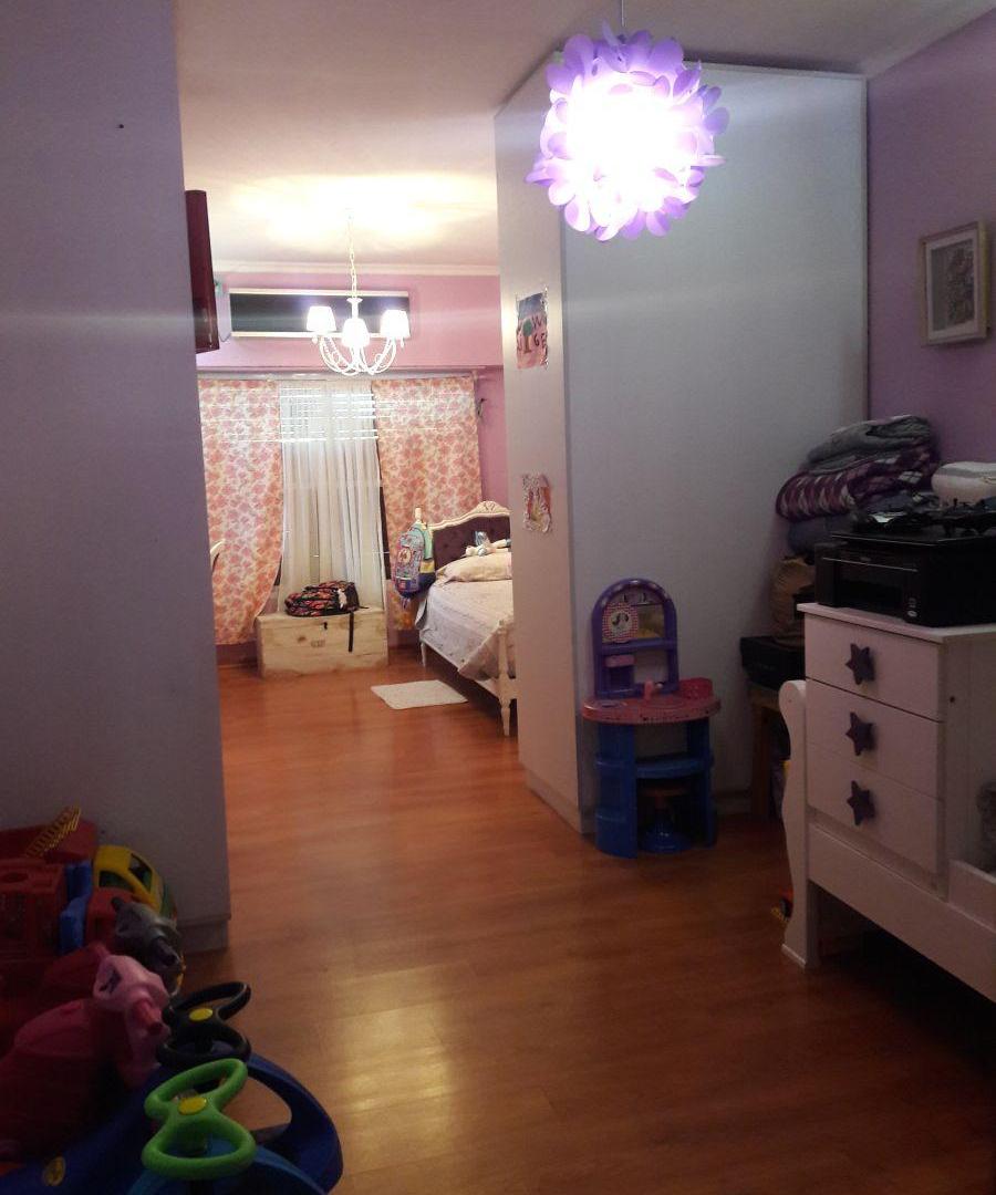 Foto de Excelente Casa S/lote de 10 X 38, con Garage P/2 Autos y Piscina, imagen 4