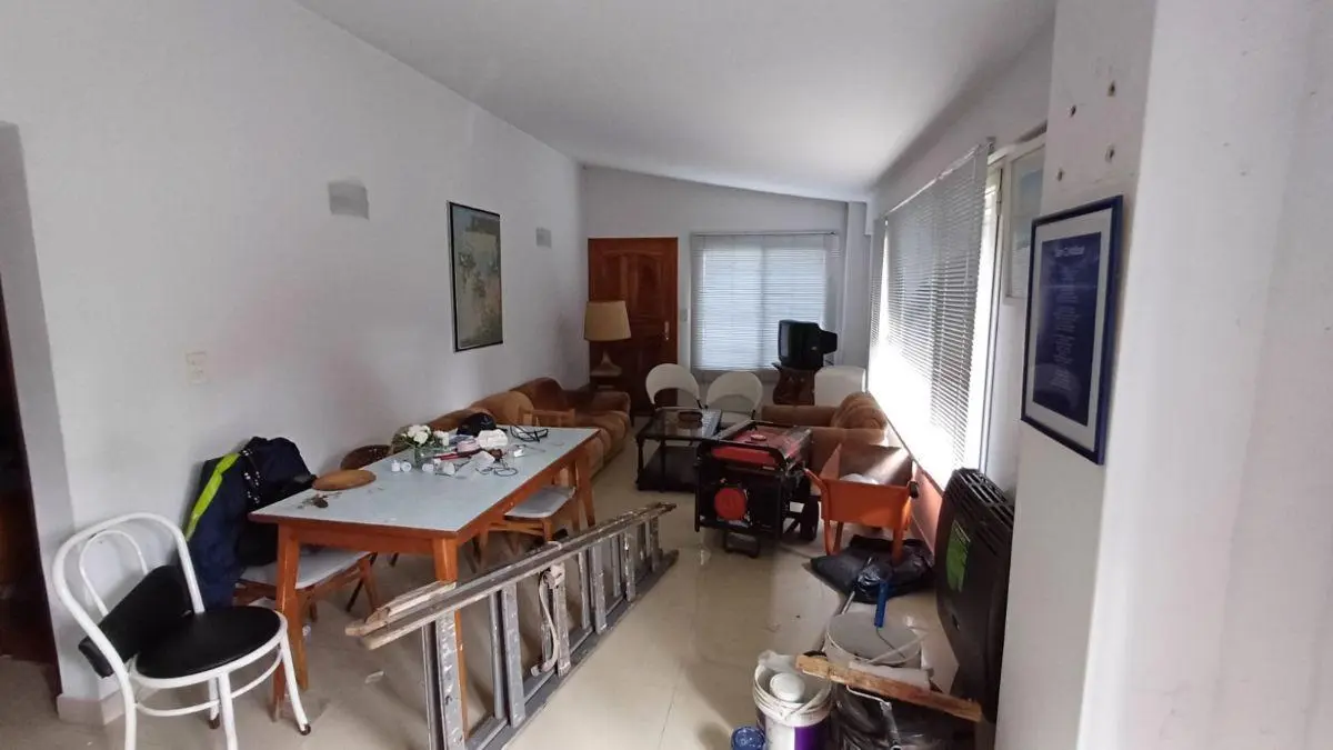 Av Olivos al 2100 salón para eventos + casa (zona Directv Arena y Olivos Golf) 2