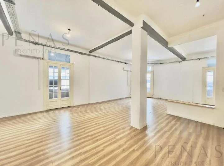 OFICINA  RECICLADA  DE ESTILO FRANCÉS -  200 m2  - RECOLETA 5