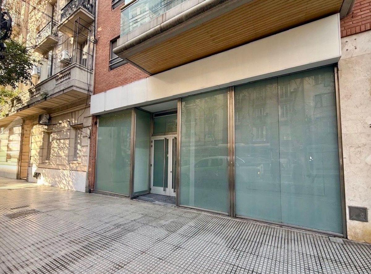 Foto de Av. Pueyrredon 2300 - excepcional local en inmejor ubic - amplio frente, imagen 3