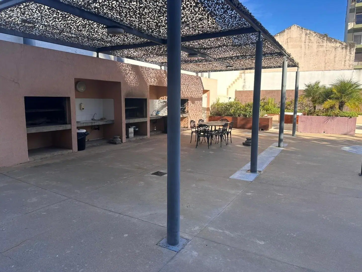 Edificio con piscina climatizada, loft fte merc pulgas 3