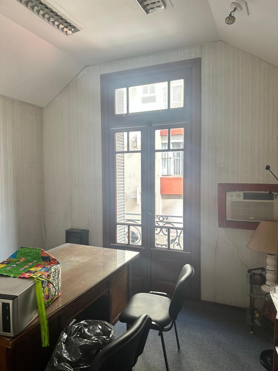 Foto de Perón 1593 piso 3ro a la calle 80 M2 (76 cubiertos) 2 baños, imagen 4
