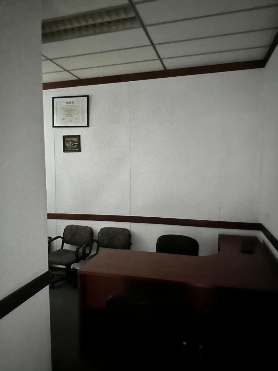 Foto de Perón 1593 piso 3ro a la calle 80 M2 (76 cubiertos) 2 baños, imagen 3
