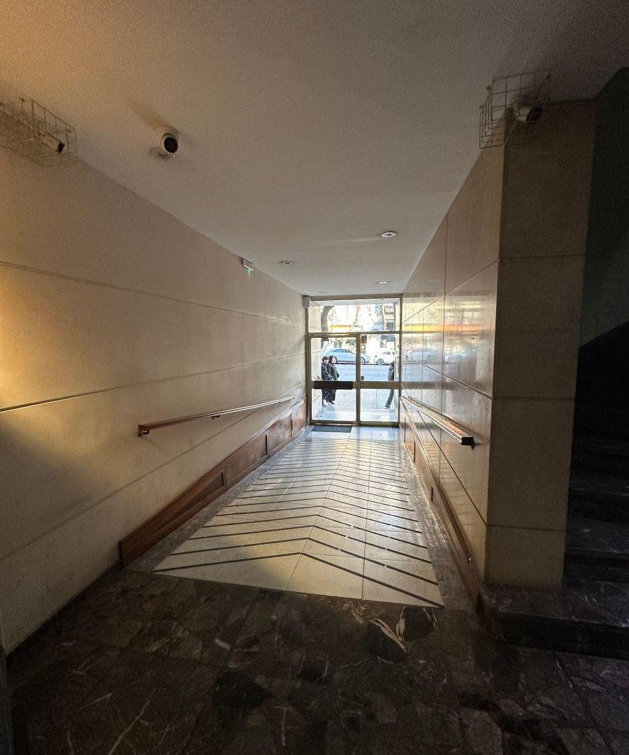 Foto de ALQUILER BALVANERA 3 AMB 60 M2 SUPER LUMINOSO 9 PISO, imagen 4