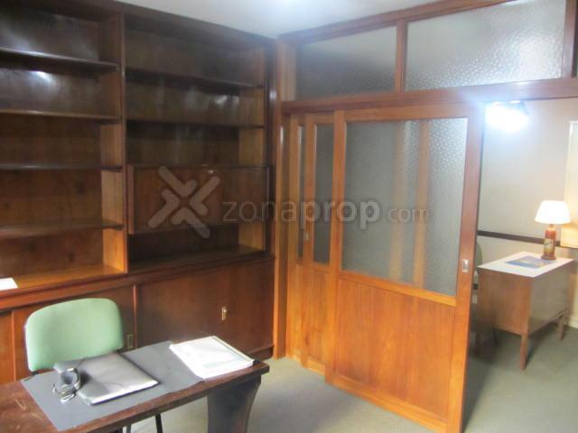 Foto de Oficina en Venta en Tribunales. Baño y cocina. Muy barata, imagen 1