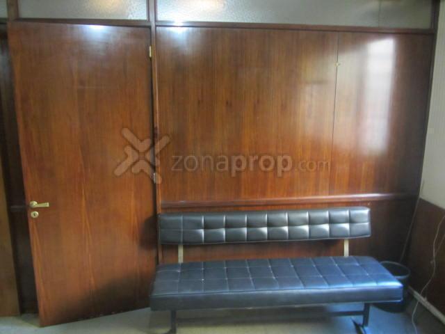 Foto de Oficina en Venta en Tribunales. Baño y cocina. Muy barata, imagen 3