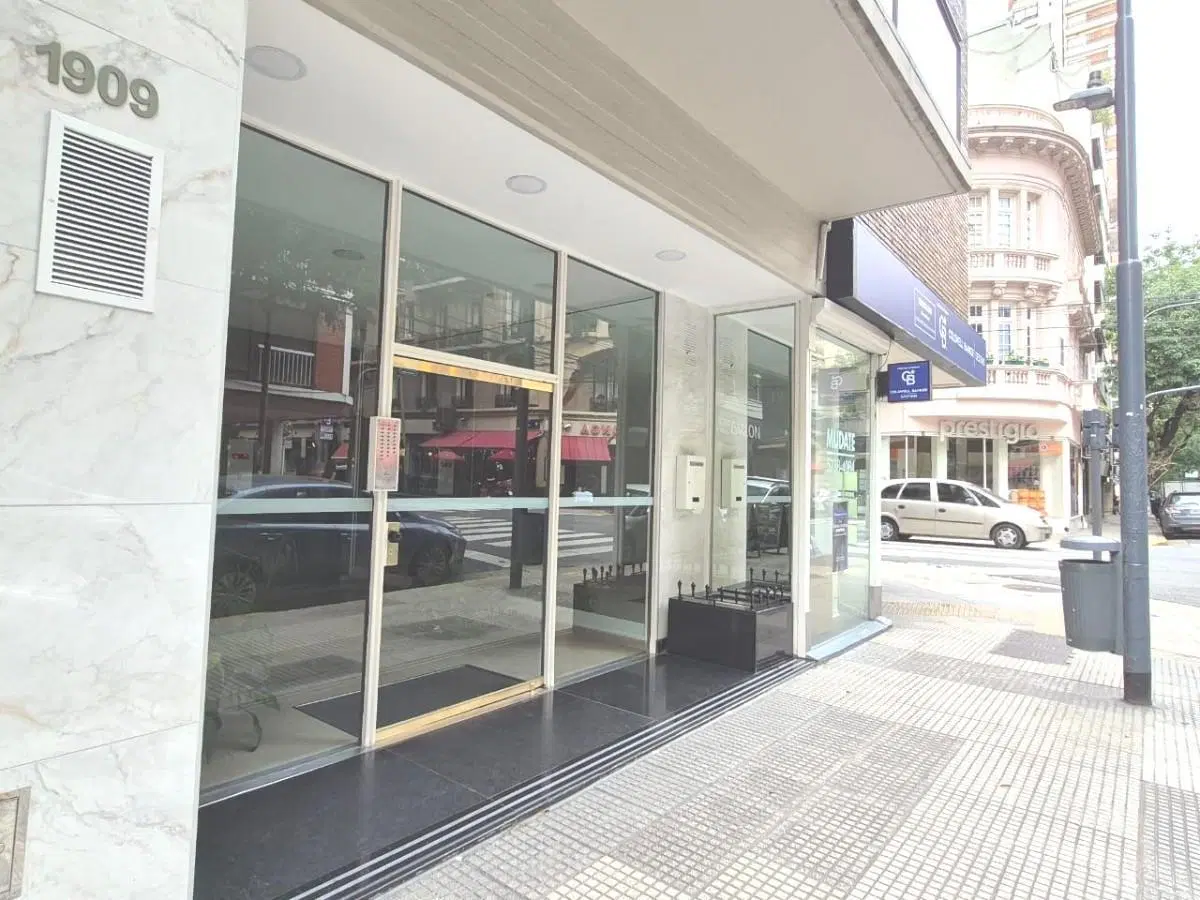 VENTA 79M2 ARENALES ESQUINA RIOBAMBA 2 AMBIENTES CON TERRAZA 4