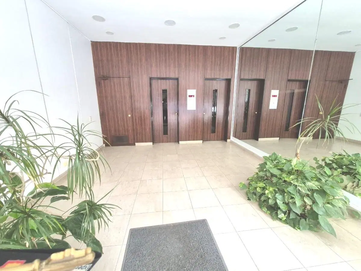 VENTA 79M2 ARENALES ESQUINA RIOBAMBA 2 AMBIENTES CON TERRAZA 3