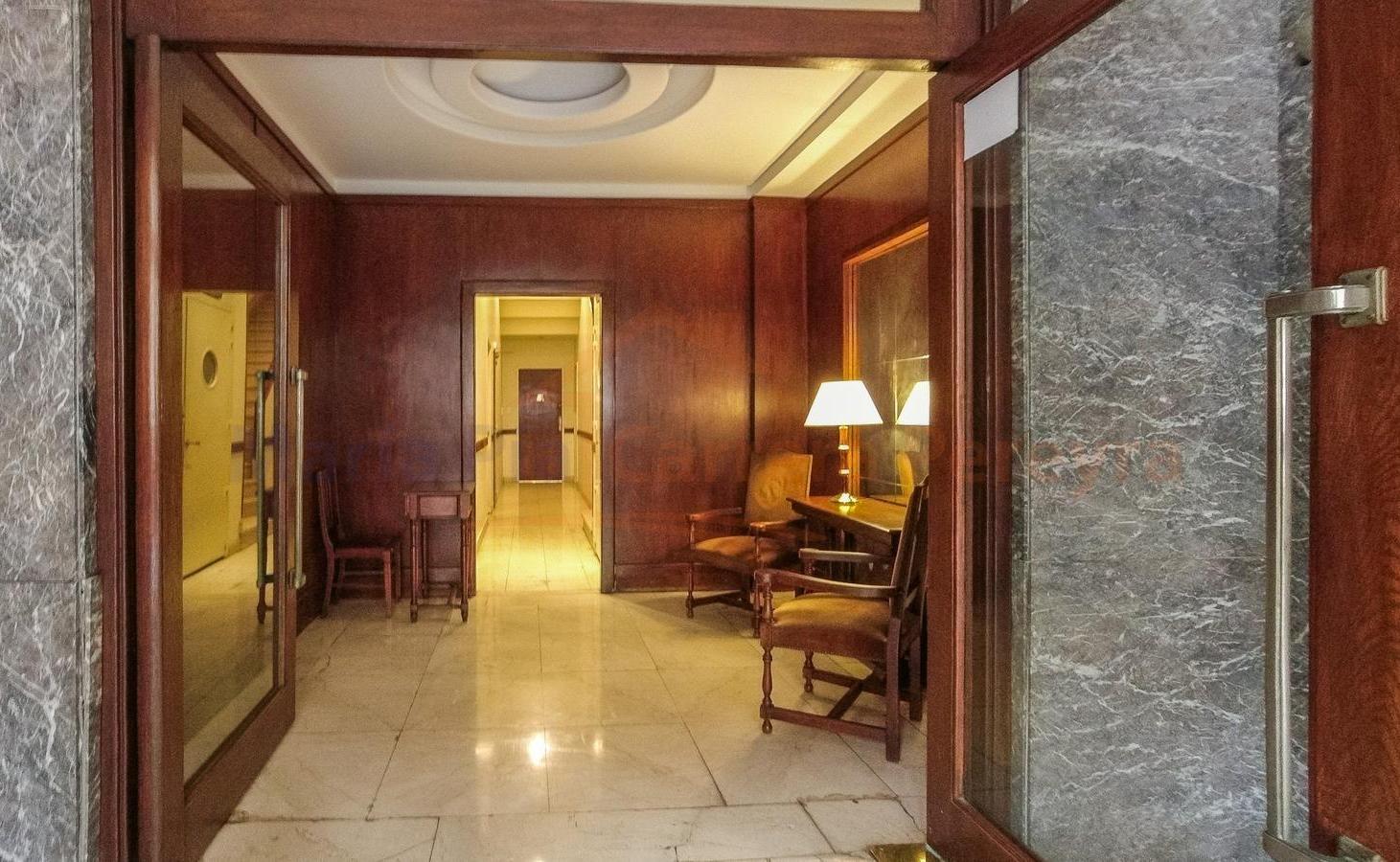 Foto de Venta Departamento de 4 ambientes en Paraná y Av. Santa Fe. Barrio Norte, imagen 2