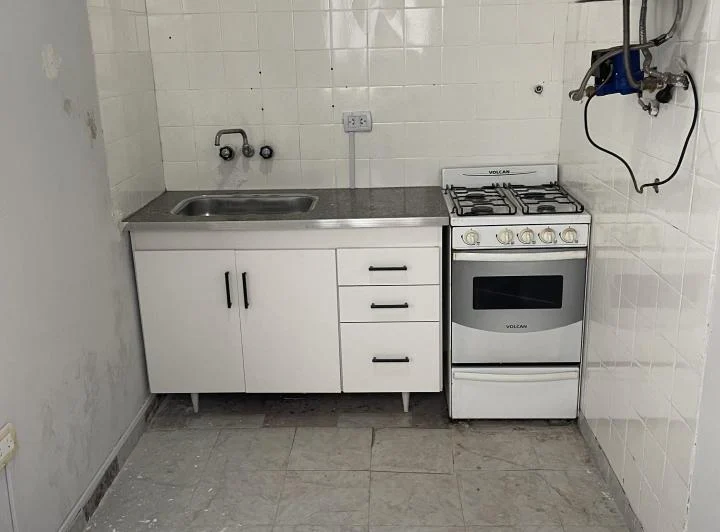 1 ambiente, no tiene expensas. Para estudiantes 1