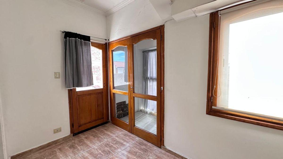 Foto de ALQUILER DE AMPLIA Y CONFORTABLE CASA, imagen 2