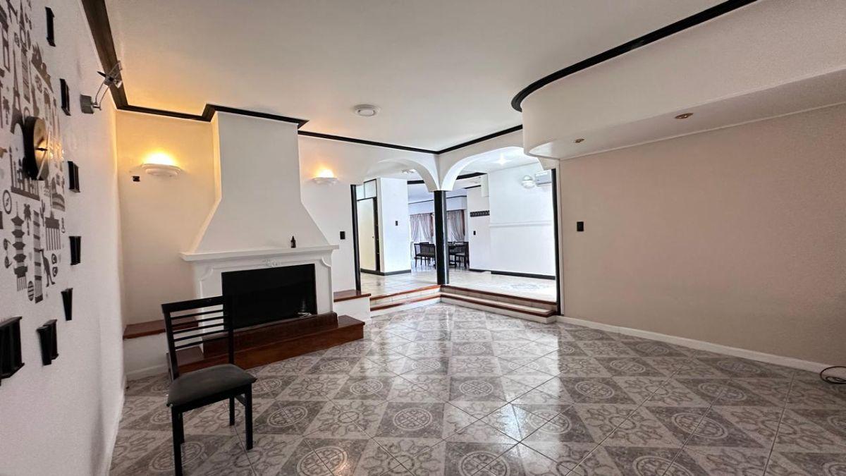 Foto de ALQUILER DE AMPLIA Y CONFORTABLE CASA, imagen 3