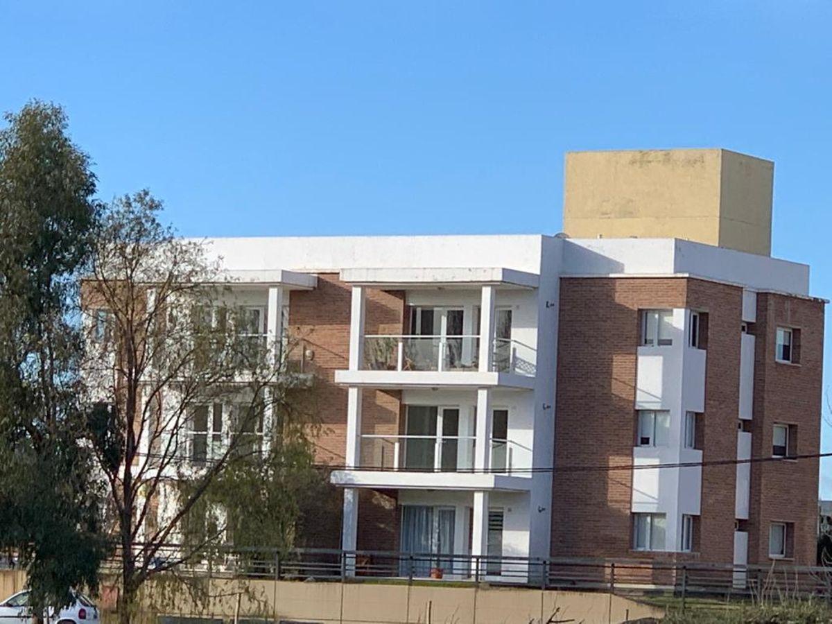 Foto de VENTA DEPARTAMENTO 2 DORMITORIOS – JARDINES DEL REY – COMPLEJO VILLA, imagen 1