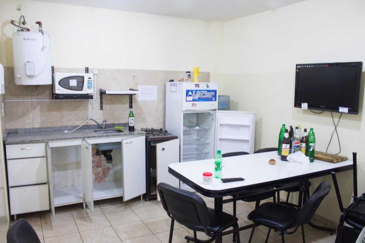 CHACARITA - DEPÓSITO CON OFICINAS - 1189 M² CUBIERTOS