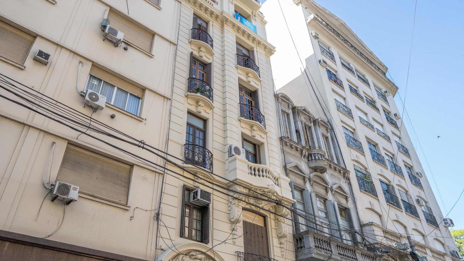 RESERVADO !! San Nicolás, piso a reciclar