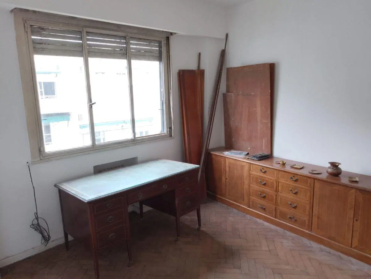 BARRIO NORTE - AMPLIO SEMIPISO AL FRENTE - 3 DORM. 2 BAÑOS - A RECICLAR !!! 5