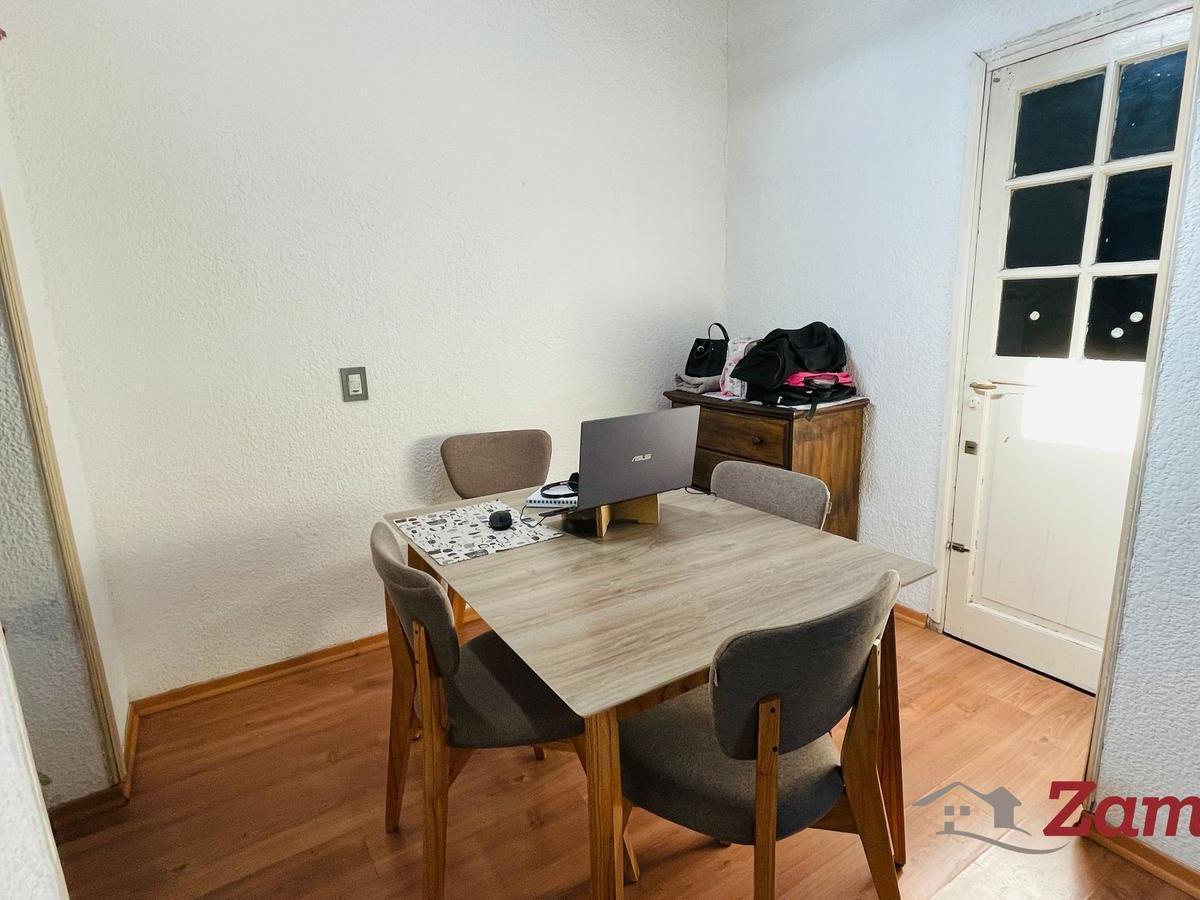 Venta Chalet 4 Ambientes con Jardin y Cochera en El Centro de Ezeiza 2