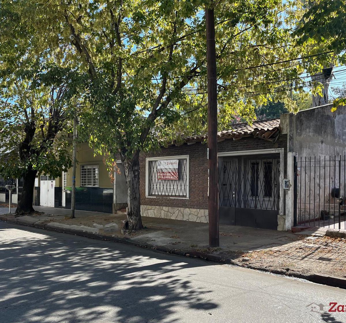 Venta - Casa a Reciclar - Moron 2