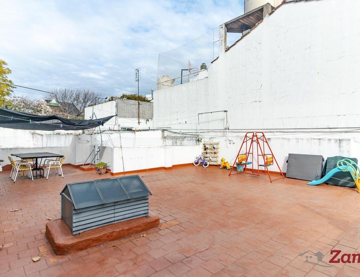 Venta Casa de 6 Ambientes en Parque Avellaneda 5